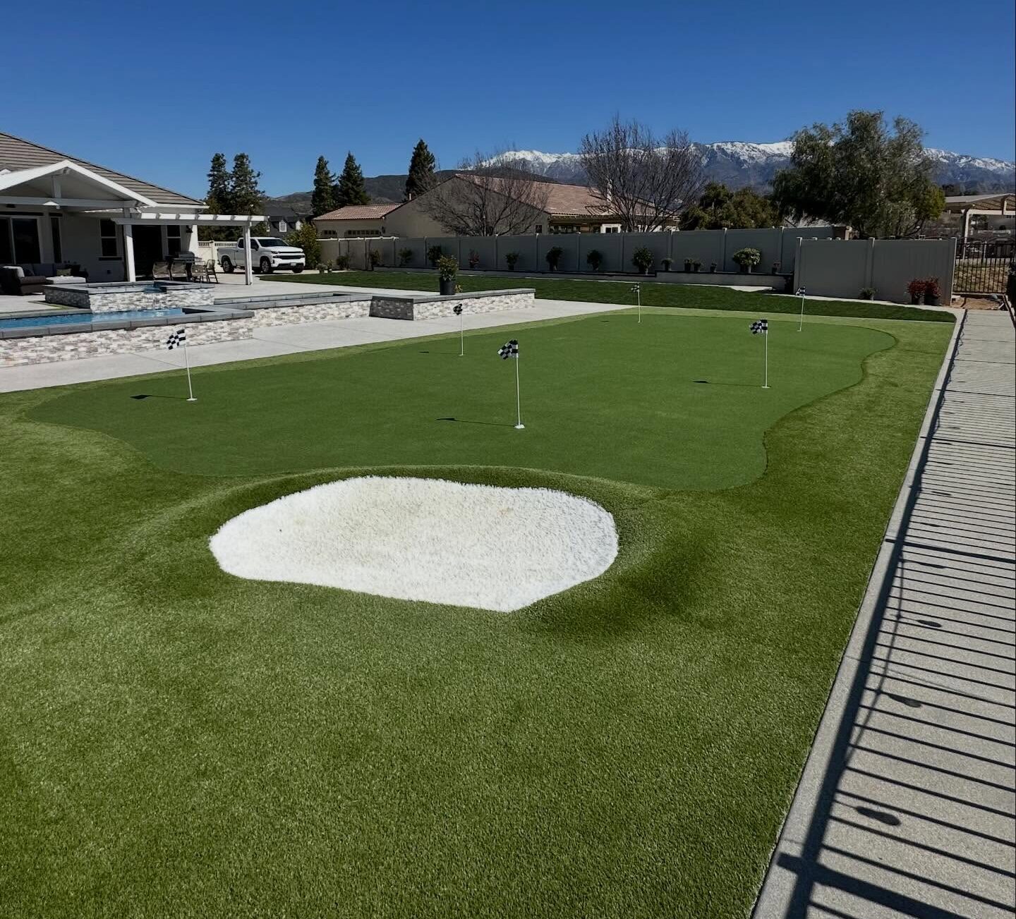Putting Green Maintenance, Los Angeles Artificial Grass Cleaning